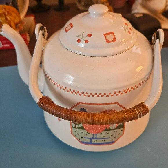 vintage raintree heart and home collection farm scene teapot 1.5 quart Japan - Picture 2 of 8